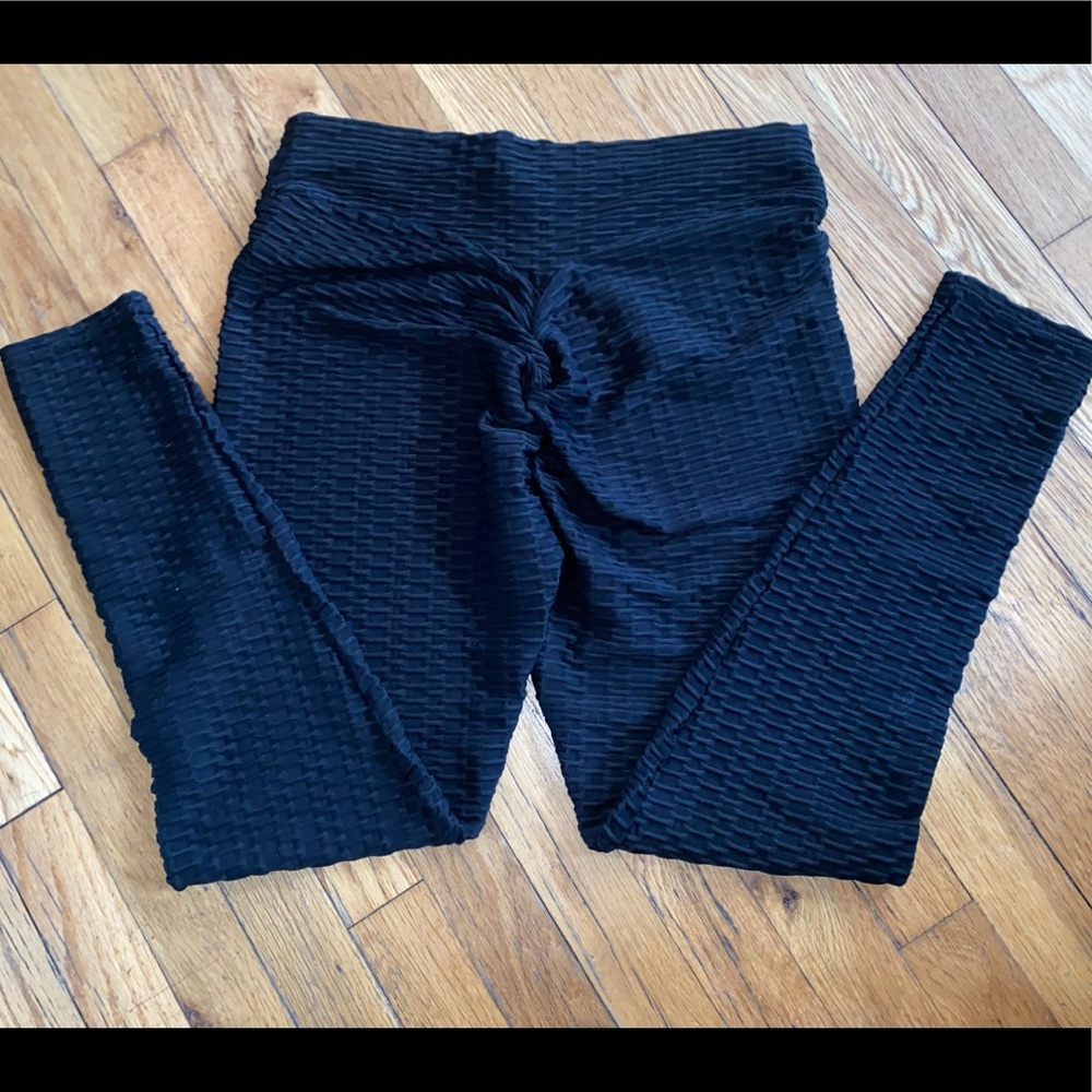 BRAZILIAN BOOTY LIFTING HIGH WAIST TUMMY CONTROL BLACK YOGA / LEGGINGS - Picture 4 of 5